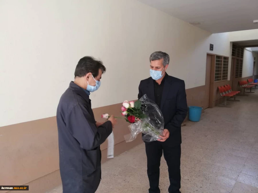 به مناسبت هفته دولت و روز کارمند، رئیس دانشگاه فنی و حرفه ای استان کرمان از تعدادی از کارکنان این دانشگاه تقدیر و تشکر کرد 28