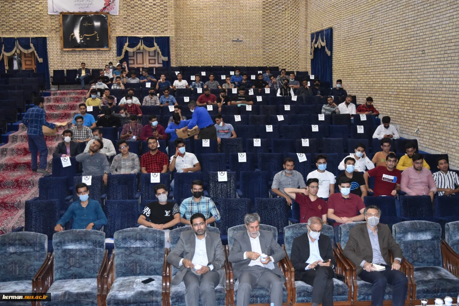 نشست صمیمانه پرسش و پاسخ دانشجویی، با مسئولان دانشگاه فنی و حرفه ای استان کرمان، برگزار شد 7