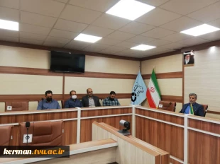 مشاور استاندار کرمان در امور روحانیت و حوزه فرهنگی: 

 هفته دولت هفته ایست مربوط به ملت ایران‌، از این باب که هویت ایران، ملت ایران است 
 2