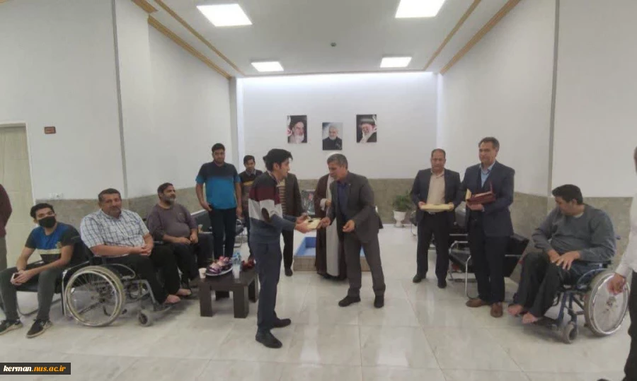 در آستانه روز پرستار صورت گرفت:
تجلیل از پرستاران آسایشگاه دفاع مقدس  2