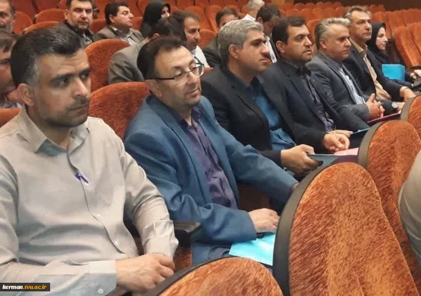 تقدیر از خانواده دانشجوی شهید دانشگاه فنی و حرفه‌ای استان کرمان ( شهید حادثه تروریستی کرمان ) در روز ملی بسیج اساتید 2