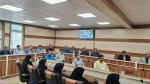 در آغازین روز فعالیت رسمی دانشگاه ملی مهارت صورت گرفت:
دیدار نوروزی هیأت رئیسه دانشگاه ملی مهارت واحد استان کرمان با اساتید و کارکنان دانشگاه 2