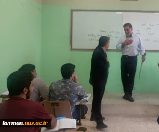 با حضور معاونت آموزشی دانشگاه ملی مهارت واحد استان کرمان در کلاس های درس از مقام شامخ اساتید دانشگاه به مناسبت هفته سرآمدی آموزش تجلیل شد 7