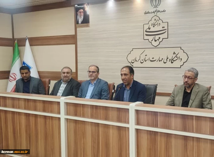 با حضور معاون دفتر مرکزی حراست دانشگاه ملی مهارت  و مدیر حراست کل استان کرمان:
انتصاب مسئولیت های جدید در دانشگاه ملی مهارت واحد استان کرمان