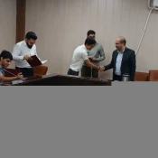 تقدیر از دانشجویان عضو تیم اجرایی رویداد دانش مهارت و فناوری در مرکز رشد دانشگاه ملی مهارت. 9