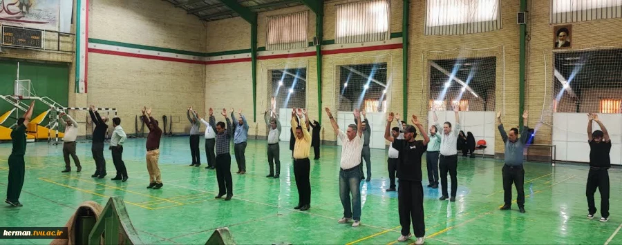 به مناسبت گرامیداشت هفته تربیت بدنی و ورزش:
برگزاری همایش پیاده‌ روی صبحگاهی در دانشکده شهید چمران کرمان 2