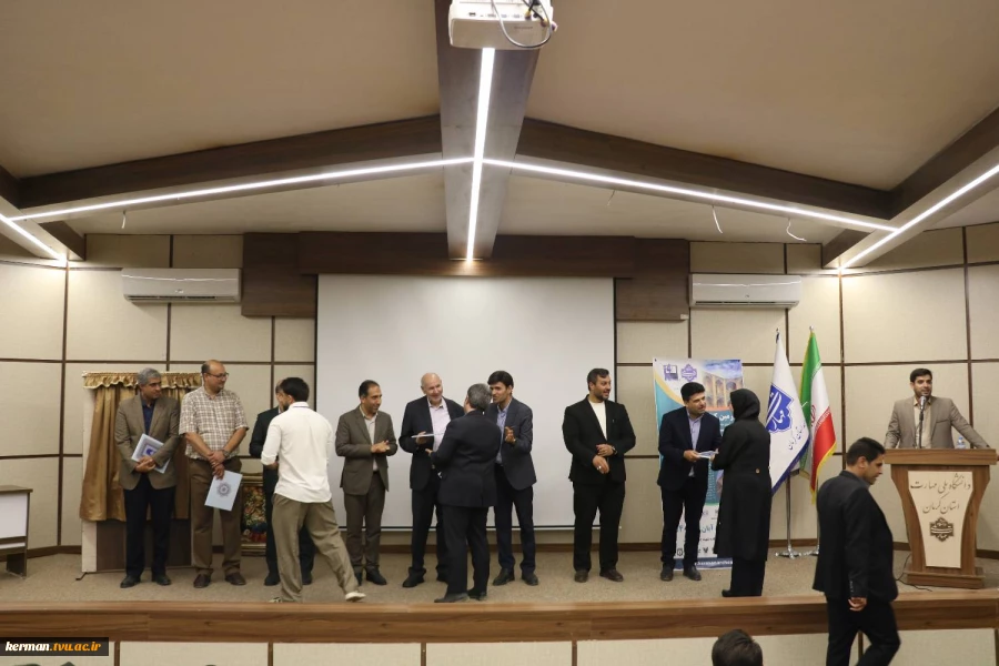 رئیس دانشگاه ملی مهارت واحد استانی کرمان در آئین اختتامیه چهارمین کنفرانس ملی فن آوری بومی در عمران و معماری خبر داد:
 پذیرش ۴۹ مقاله در چهارمین کنفرانس ملی فناوری بومی در عمران و معماری 
 2