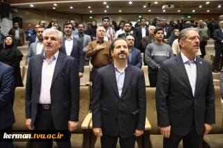 رئیس دانشگاه ملی مهارت در آیین اختتامیه سومین همایش ملی مهارت‌افزایی، هدایت شغلی و صلاحیت حرفه‌ای در آموزش عالی کشور:
امروز مهارت نه یک انتخاب بلکه یک ضرورت اجتناب‌ناپذیر است/ مسیر توسعه اقتصادی کشور از تربیت نیروهای توانمند و اشتغال‌پذیر می‌گذرد/ جوانان در دانشگاه ملی مهارت علاوه بر این که می‌دانند، می‌توانند و این یعنی آوردن دانش به صحنه عمل