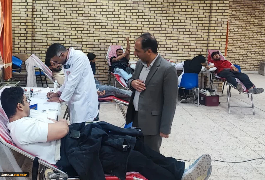 اهدای بیش از ۱۲ هزار cc خون دانشگاهیان دانشکده شهید چمران کرمان به بیماران نیازمند 2