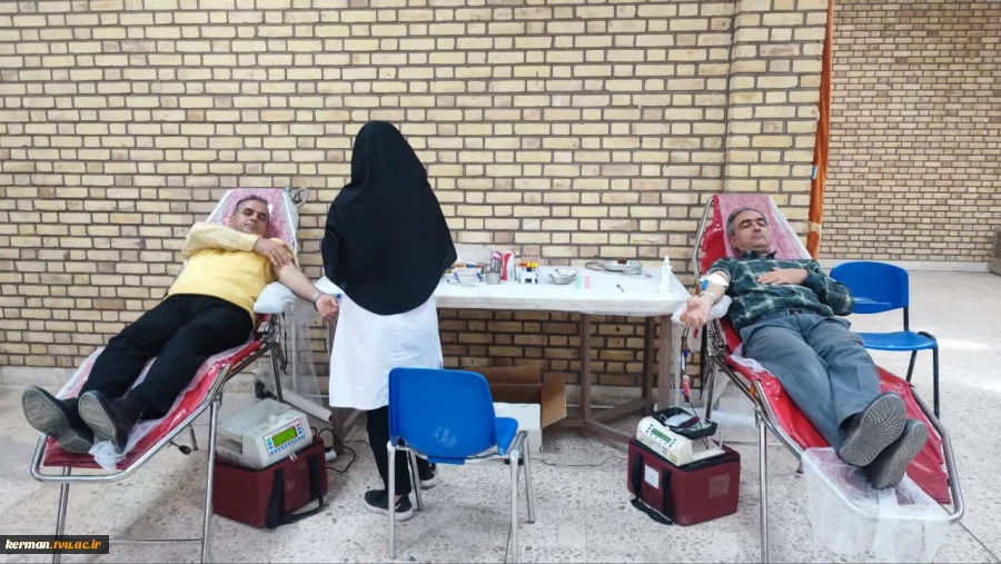 اهدای بیش از ۱۲ هزار cc خون دانشگاهیان دانشکده شهید چمران کرمان به بیماران نیازمند 5