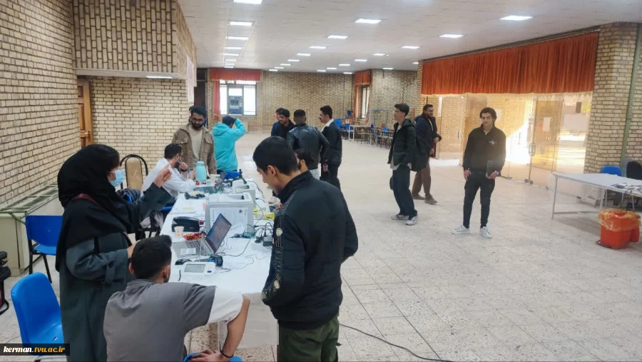 اهدای بیش از ۱۲ هزار cc خون دانشگاهیان دانشکده شهید چمران کرمان به بیماران نیازمند 7