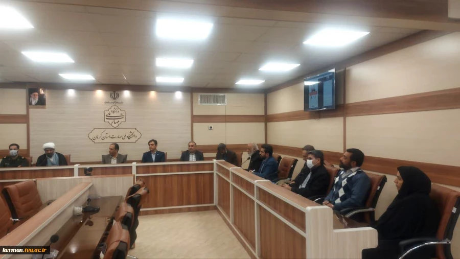 نشست تبیینی گرامیداشت هفته بسیج با حضور جمعی از دانشگاهیان بسیجی دانشگاه ملی مهارت _ واحد استانی کرمان، برگزار شد 5