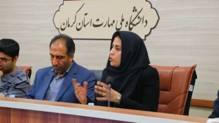 مدیر کل اداره ارتباطات و فناوری اطلاعات استان کرمان در جمع دانشجویان واحد استانی کرمان مطرح نمود:
 دانشجویان دانشگاه ملی مهارت، معماران فردای دیجیتال هستند و آینده در دستان شماست 3