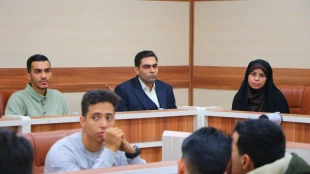 مدیر کل اداره ارتباطات و فناوری اطلاعات استان کرمان در جمع دانشجویان واحد استانی کرمان مطرح نمود:
 دانشجویان دانشگاه ملی مهارت، معماران فردای دیجیتال هستند و آینده در دستان شماست 3