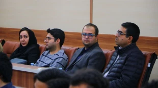 مدیر کل اداره ارتباطات و فناوری اطلاعات استان کرمان در جمع دانشجویان واحد استانی کرمان مطرح نمود:
 دانشجویان دانشگاه ملی مهارت، معماران فردای دیجیتال هستند و آینده در دستان شماست 3