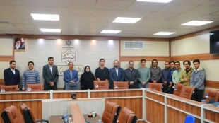 مدیر کل اداره ارتباطات و فناوری اطلاعات استان کرمان در جمع دانشجویان واحد استانی کرمان مطرح نمود:
 دانشجویان دانشگاه ملی مهارت، معماران فردای دیجیتال هستند و آینده در دستان شماست 4