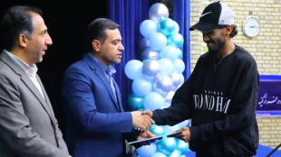 رئیس دانشگاه ملی مهارت واحد استانی کرمان در آئین بزرگداشت روز دانشجو عنوان کرد :
 دانشجویان آینده سازان و نقش آفرینان فردای کشورند / درخشش دانشکده شهید چمران کرمان در بین ۱۸۳ مرکز ملی مهارت 2