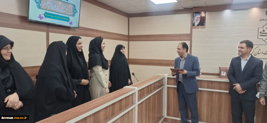 در آستانه میلاد حضرت فاطمه زهرا (س) برگزار شد:
جشن  یلاد حضرت فاطمه زهرا(س) و گرامیداشت مقام زن و روز مادر 2