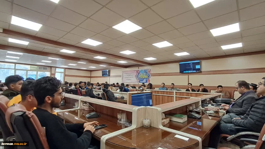 با هدف ارتقای مهارت‌ و آشنایی با ابزارهای هوش مصنوعی در تولید محتوا برگزار شد:
کارگاه تولید محتوا با هوش مصنوعی در دانشگاه ملی مهارت واحد استانی کرمان 2