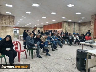 بازدید معاون فرهنگی و دانشجویی دانشگاه ملی مهارت از روند برگزاری مسابقه سازه ماکارونی در دانشگاه ملی مهارت واحد استانی کرمان 4