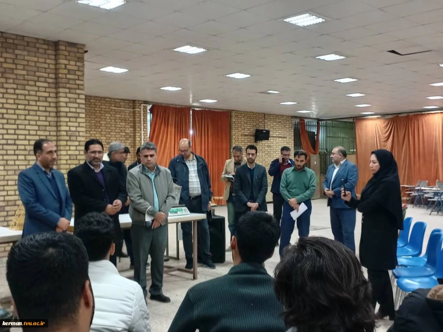 بازدید معاون فرهنگی و دانشجویی دانشگاه ملی مهارت از روند برگزاری مسابقه سازه ماکارونی در دانشگاه ملی مهارت واحد استانی کرمان 10