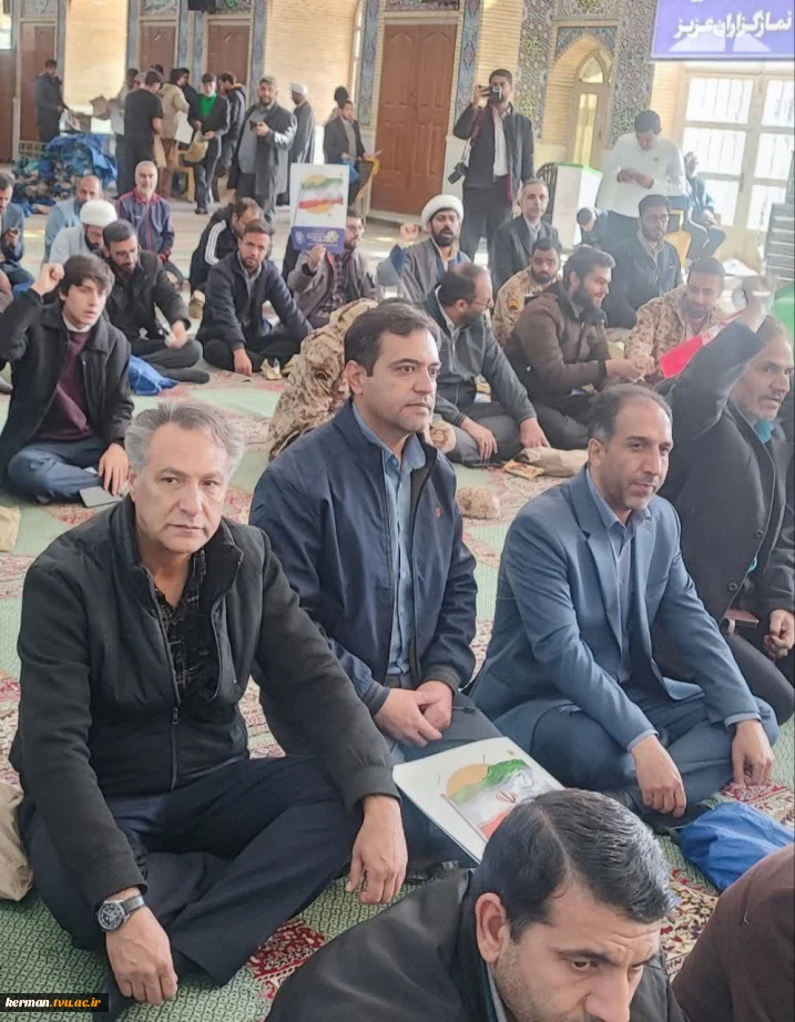 همزمان با سراسر کشور:
حضور پرشور دانشگاهیان دانشگاه ملی مهارت واحد  استانی کرمان در گرامیداشت حماسه ۹ دی