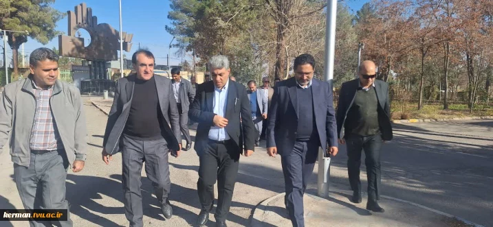 بازدید معاون حقوقی و امور مجلس وزارت علوم، تحقیقات و فناوری به همراه معاون فرهنگی و دانشجویی دانشگاه ملی مهارت از کارگاه‌ها و آزمایشگاه های دانشگاه ملی مهارت واحد استانی کرمان