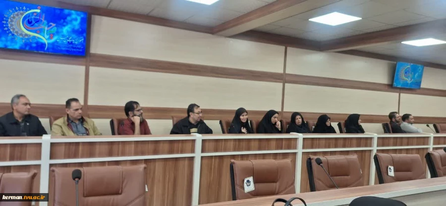 در آستانه چهل و هفتمین بهار پیروزی انقلاب اسلامی برگزار شد:
جشن گرامیداشت ایام ا... دهه فجر 2