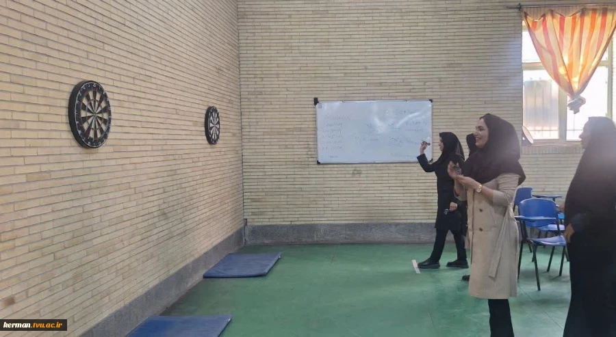 در آستانه چهل و هفتمین سالگرد پیروز انقلاب اسلامی و به مناسبت گرامیداشت ایام الله دهه فجر، برگزار شد:
مسابقات دارت کارکنان دانشگاه ملی مهارت واحد استانی کرمان  2