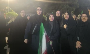 در پنجاه و هشتمین شب از  شب‌های حماسی:
حضور دانشگاهیان واحد استانی کرمان در اجتماع پرشور دانشگاهیان دیار کریمان به منظور گرامیداشت دهه کرامت و تجدید میثاق با ولایت 2