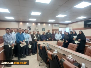 تجلیل از کارکنان حوزه معاونت آموزشی دانشکده شهید چمران کرمان در هفته سرآمدان آموزشی 7