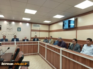 معاون فرهنگی و دانشجویی دانشگاه ملی مهارت :
رفتار و اخلاق اساتید تأثیر مستقیمی بر شکل‌گیری شخصیت نسل جوان دارد و جایگاه مقام معلم و استاد  در ساختن آینده‌ روشن کشور با اهمیت است 2