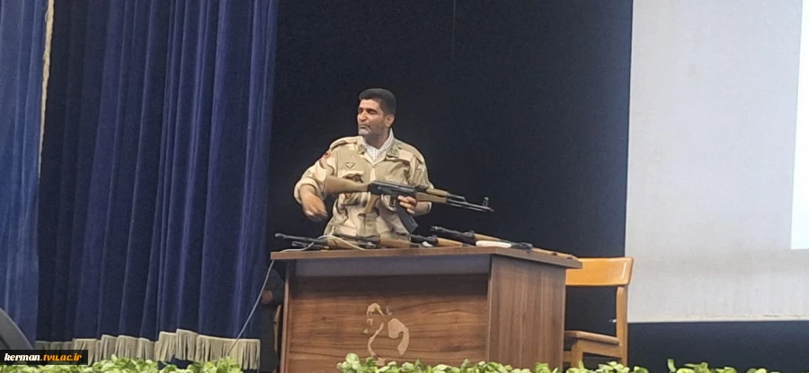 با حضور رئیس واحد استانی کرمان، فرمانده و جانشین حوزه بسیج شهید چمران ادارات شهرستان کرمان برگزار شد:
 کارگاه آموزشی اسلحه‌ شناسی 2