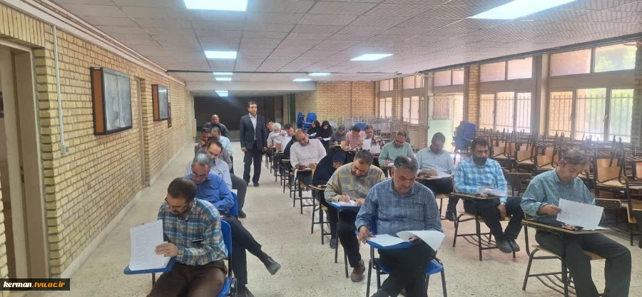 برگزاری مسابقه وصیت‌نامه امام خمینی(ره) ویژه کارکنان دانشکده شهید چمران کرمان 4