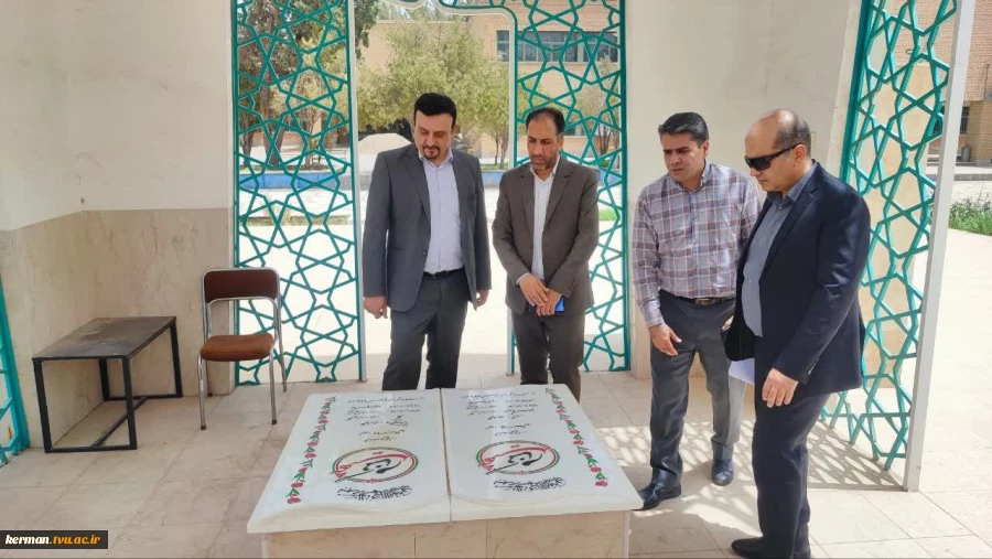 در راستای استفاده بهینه از ظرفیت‌های استان کرمان برای توسعه اشتغال مهارت‌محور و گسترش آموزش‌های مهارتی صورت پذیرفت:
نشست مشترک رئیس واحد استانی کرمان با مدیرکل آموزش فنی و حرفه‌ای استان و مسئول توسعه مهارت دفتر سرمایه‌گذاری و اشتغال استانداری کرمان 2