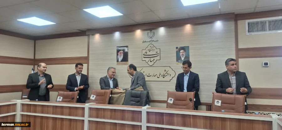 طی حکمی از سوی رئیس دانشگاه ملی مهارت واحد استانی کرمان:
معاون مالی و اداری واحد استانی کرمان، منصوب شد 3