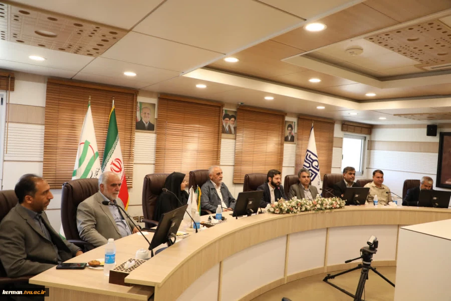 با حضور رئیس سازمان بسیج اساتید کشور :
رئیس جدید کانون بسیج اساتید دانشگاه ملی مهارت واحد استانی کرمان معرفی شد 2