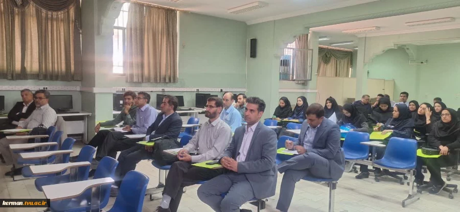 با حضور برخط رئیس دانشگاه ملی مهارت: 
مراسم افتتاحیه دوره معرفتی، دانش‌افزایی و توانمندسازی اعضای هیئت‌علمی (ضیافت اندیشه) دانشگاه ملی مهارت، همزمان با ۱۱ استان کشور در واحد استانی کرمان  برگزار شد. 2