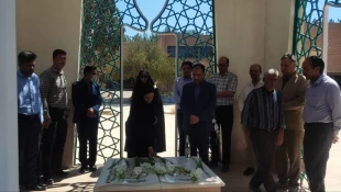 در اولین روز از هفته دفاع مقدس برگزار شد:
آئین غبارروبی و عطرافشانی یادمان شهدای گمنام دانشگاه ملی مهارت واحد استانی کرمان 2