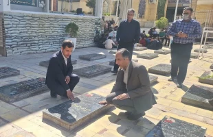 به مناسبت گرامیداشت هفته دفاع مقدس:
ادای احترام دانشگاهیان ملی مهارت واحد استانی کرمان به مقام شامخ شهدا 2
