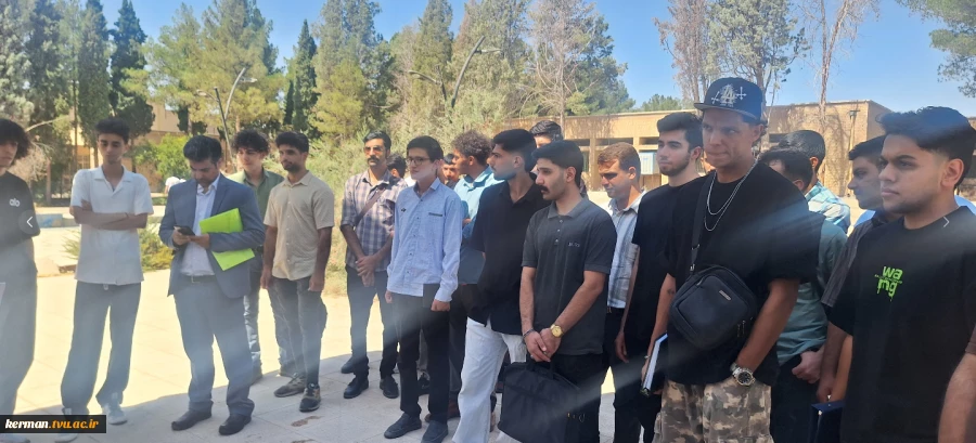 آغاز سال تحصیلی جدید دانشگاه ملی مهارت واحد استانی کرمان با ادای احترام به مقام شامخ شهدا
 2